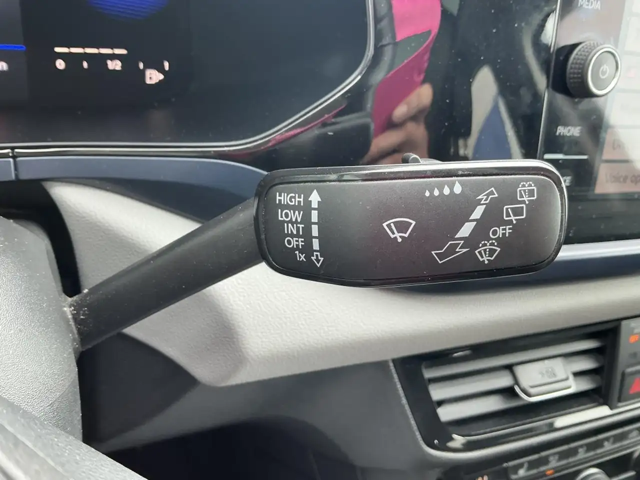 Volkswagen Taos снимка Volkswagen Taos