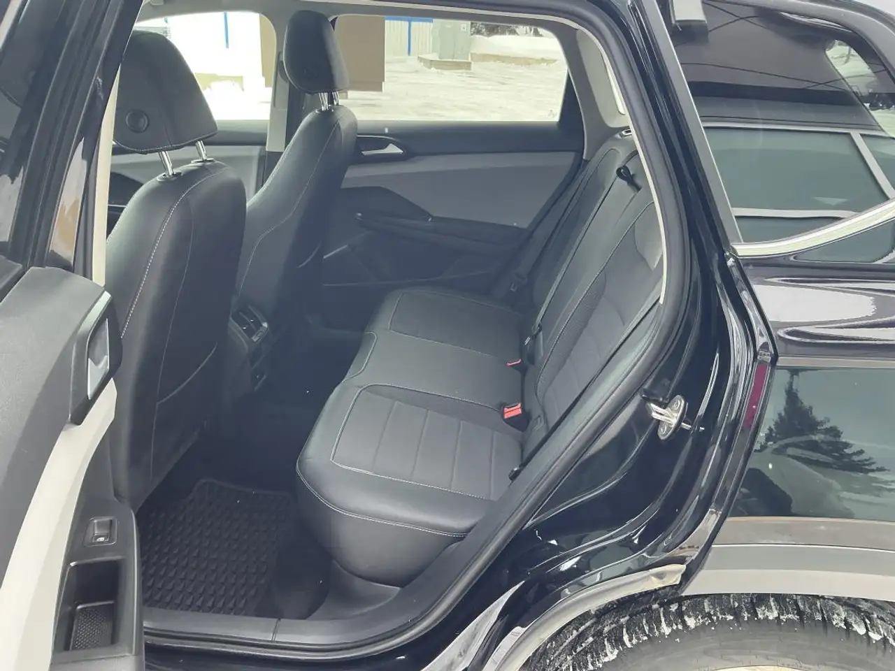 Volkswagen Taos снимка Volkswagen Taos