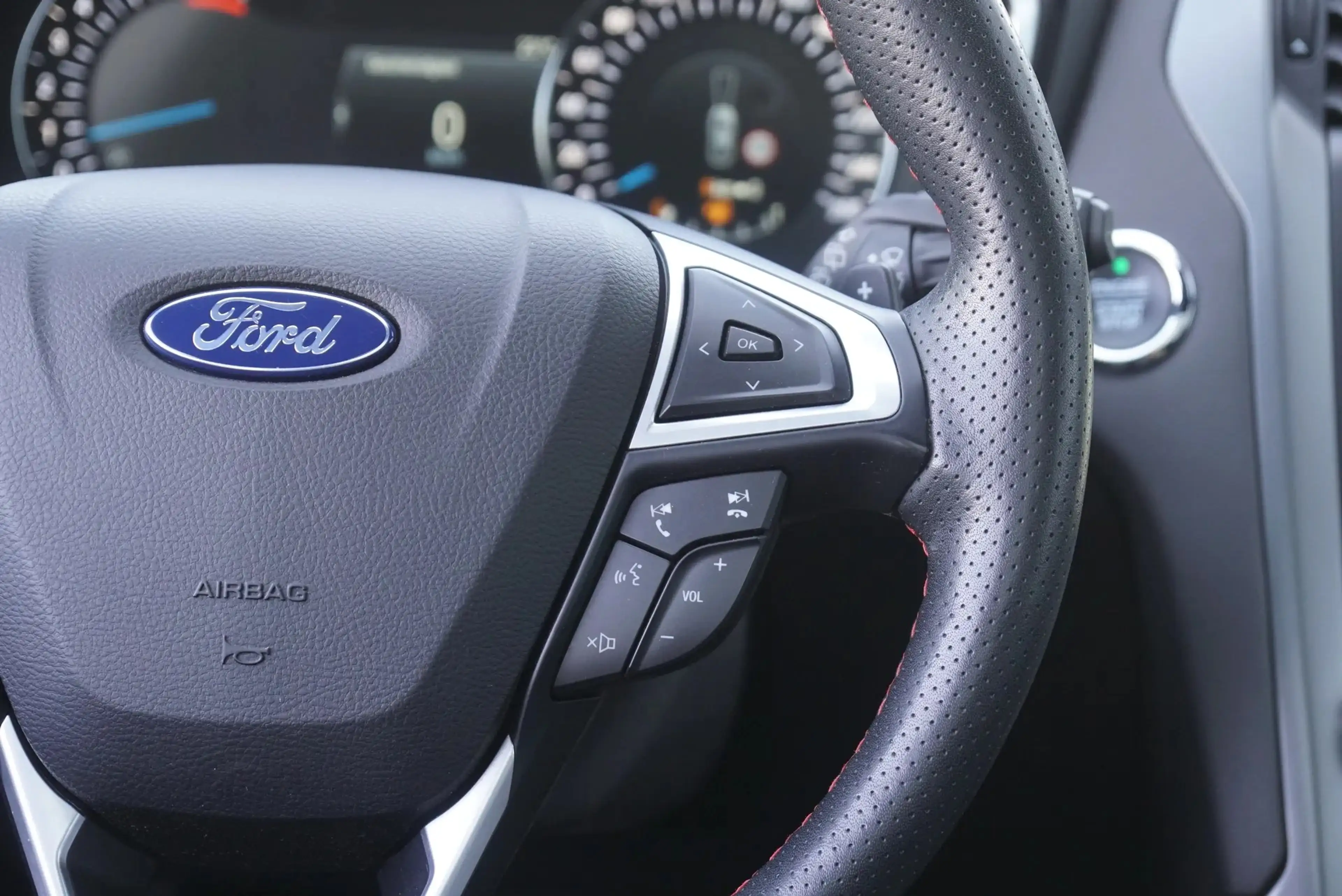 Ford Mondeo Mondeo 1.5 EcoBoost ST-Line *Pano*AHK*Matrix* — photo 15