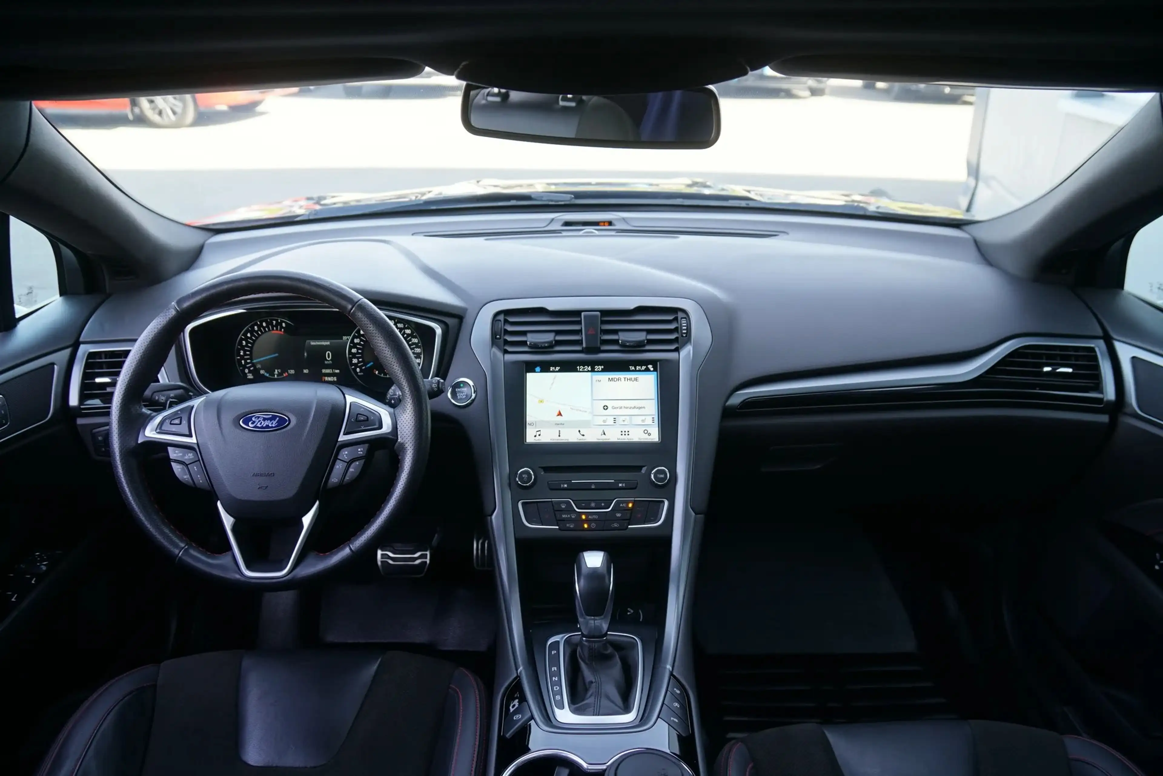 Ford Mondeo Mondeo 1.5 EcoBoost ST-Line *Pano*AHK*Matrix* — photo 11