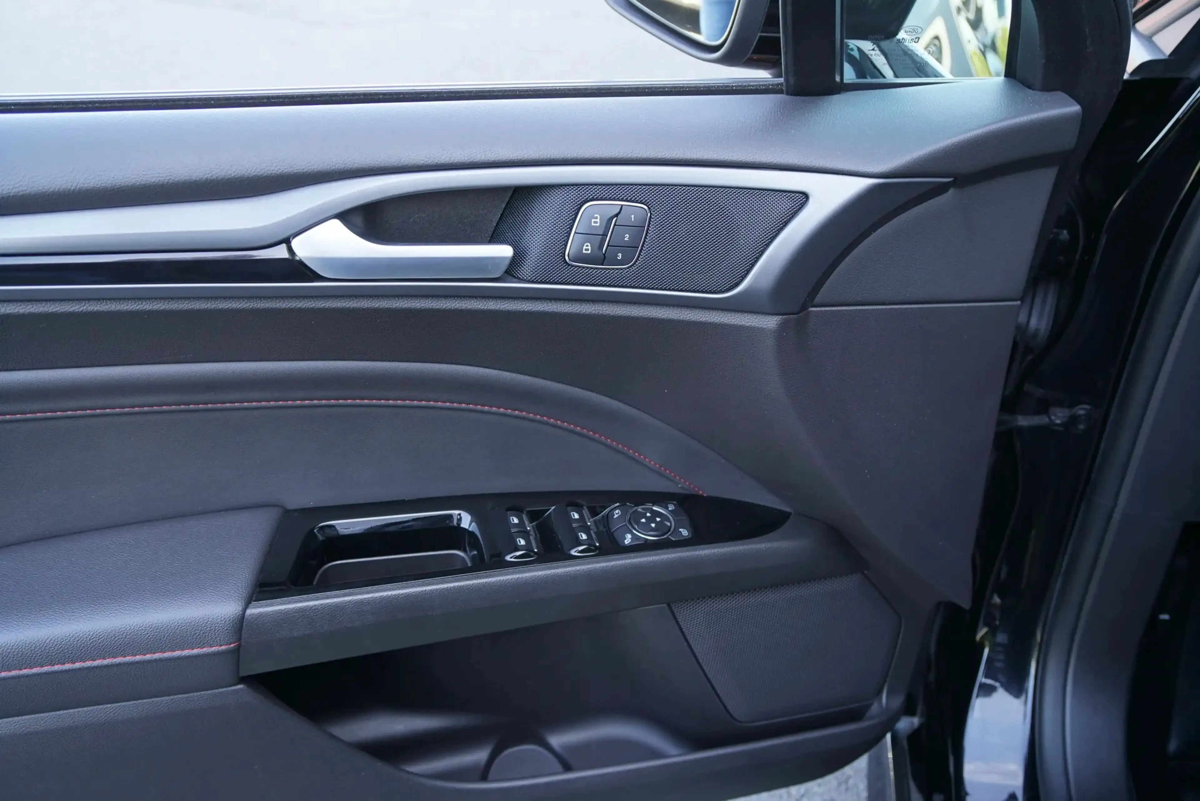 Ford Mondeo Mondeo 1.5 EcoBoost ST-Line *Pano*AHK*Matrix* — photo 28