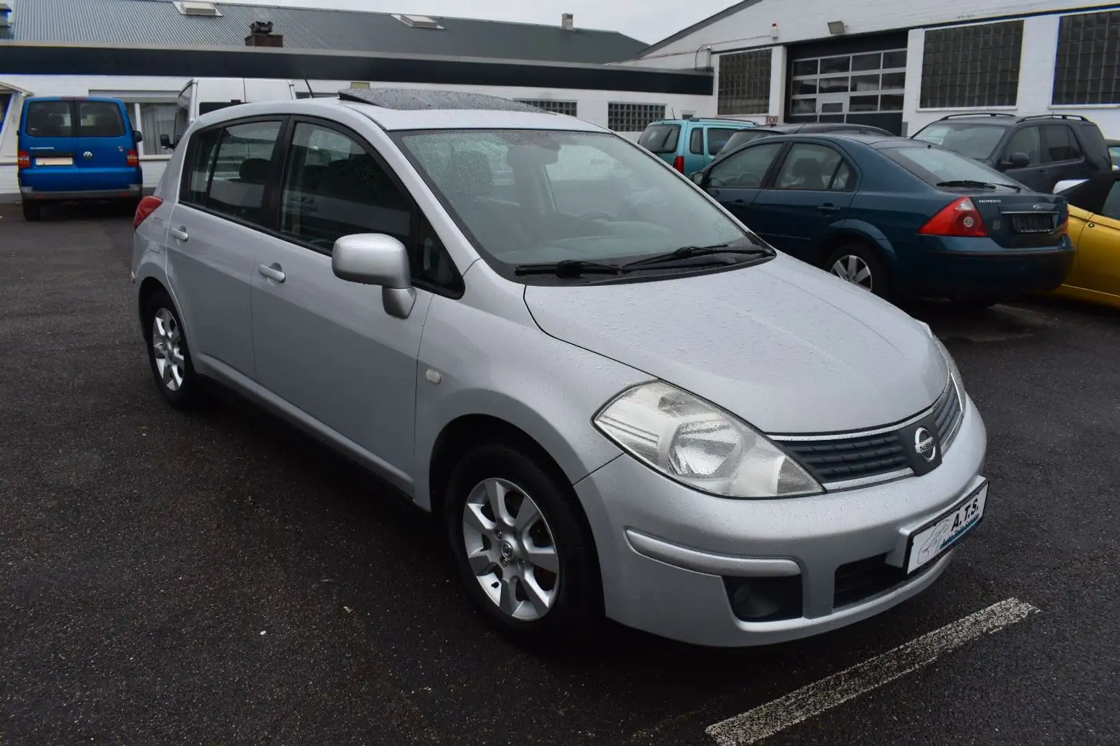 Nissan Tiida Acenta 1.6*SCHIEBEDACH*AHK*KLIMA*BLUETOOTH Silber - 1