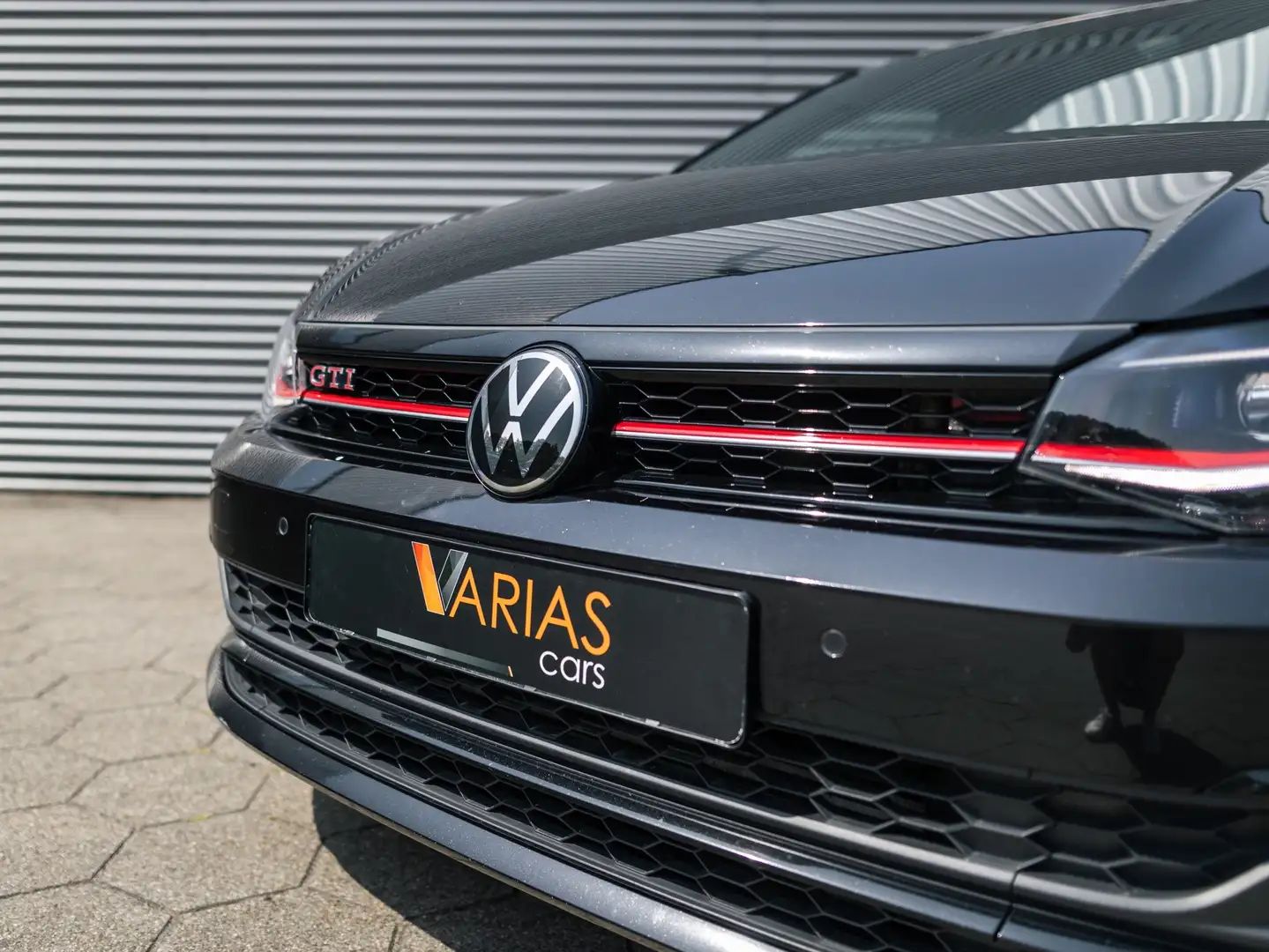 Volkswagen Polo GTI 2.0 TSI Pano Beats Navi Cruise Camera Zwart - 2