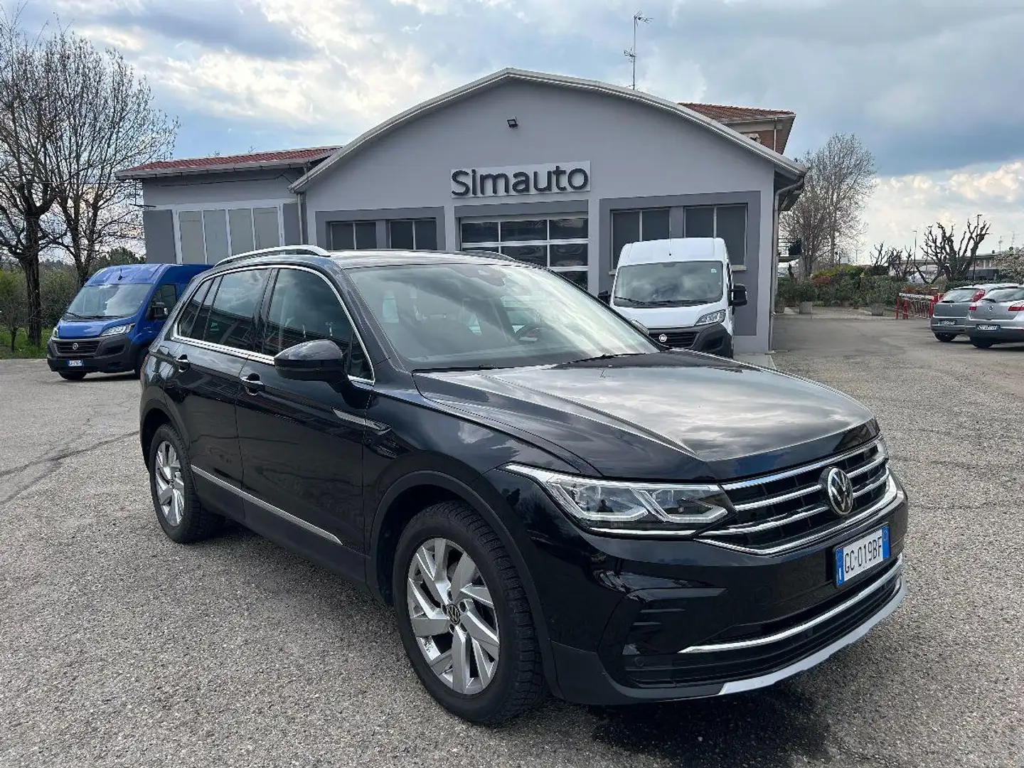 Volkswagen Tiguan 1.5 TSI 150CV DSG Bus. ACT BMT Negro - 1
