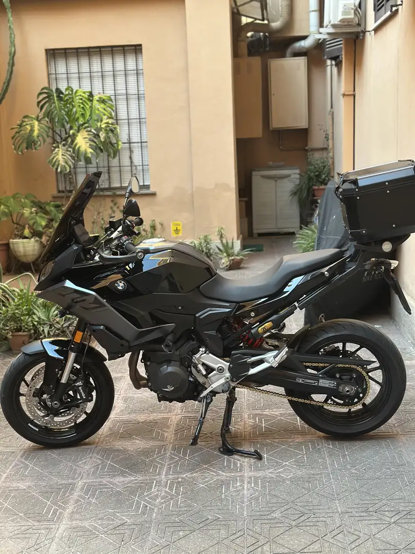 BMW F 900 XR triple black - 1