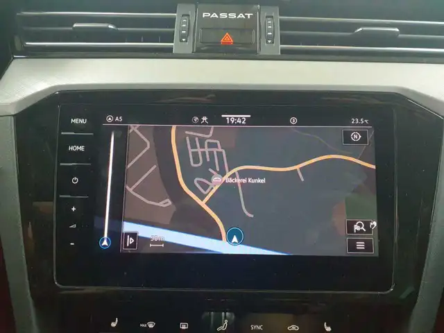 Volkswagen Passat view 12
