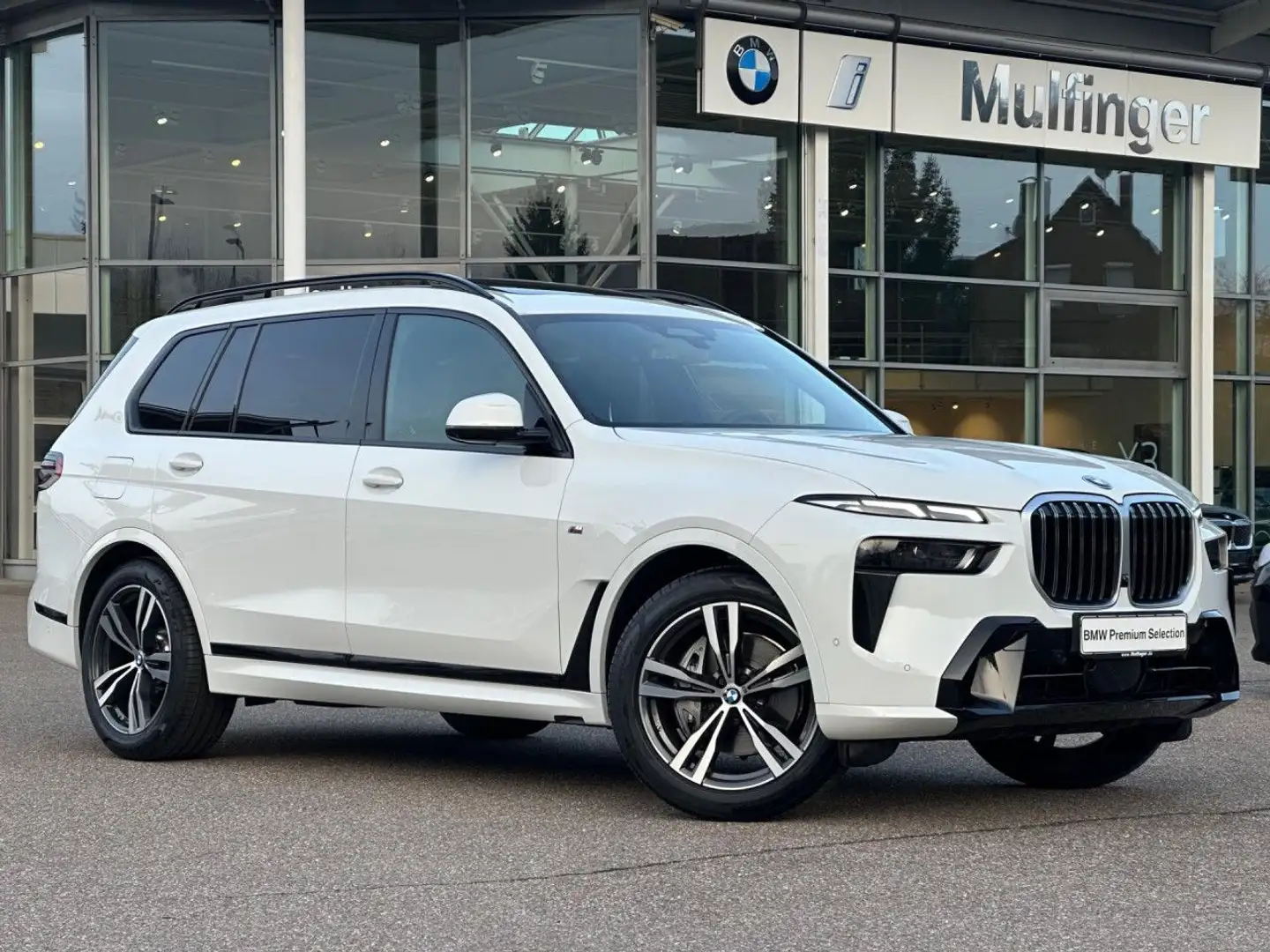 BMW X7 x40d M Sport Standh.IntAktivL.SuView. AHK 21" Weiß - 2