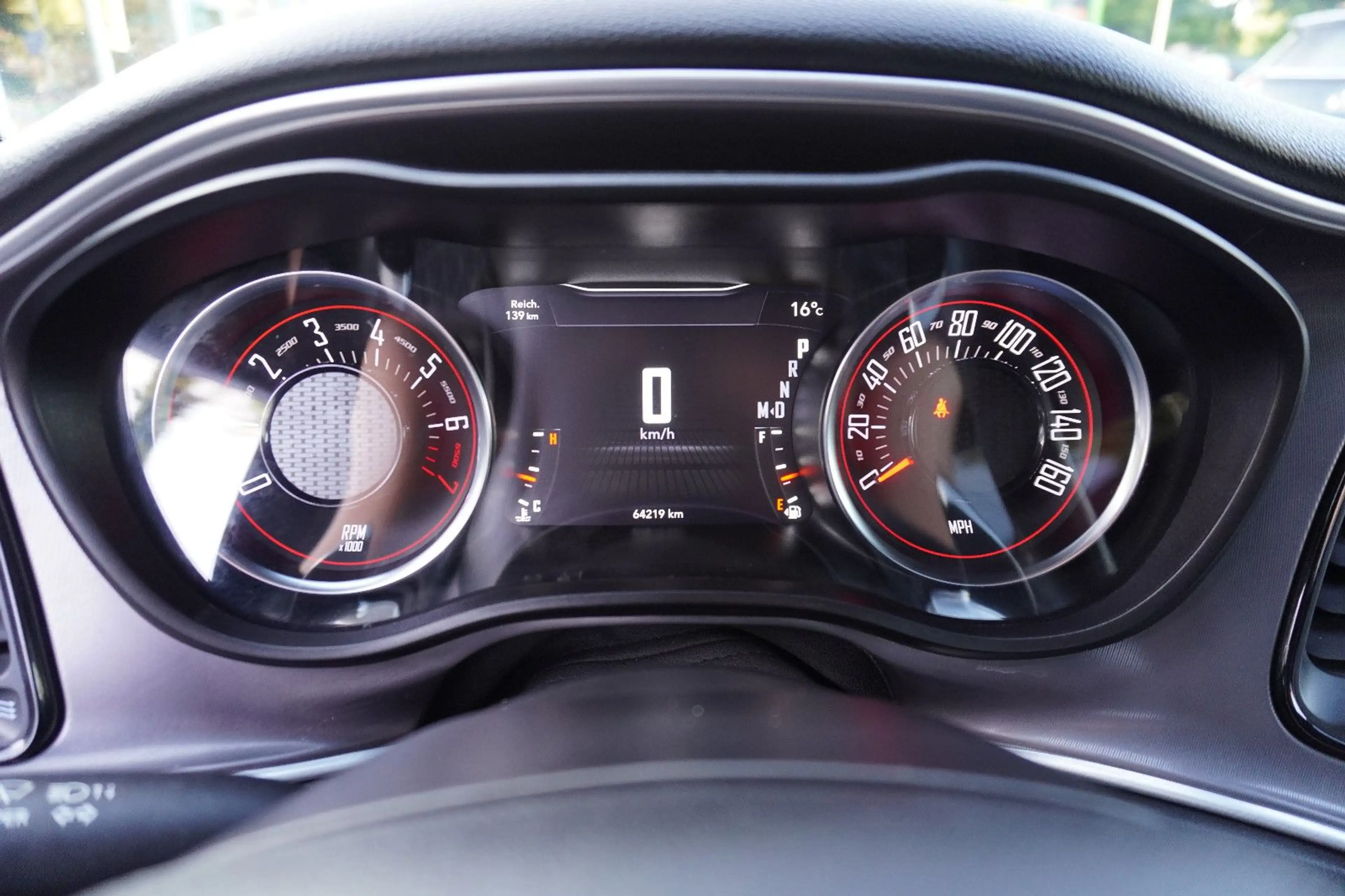 Dodge Challenger ~4x4~3,6L V6~Navi~Black Black~ — photo 12