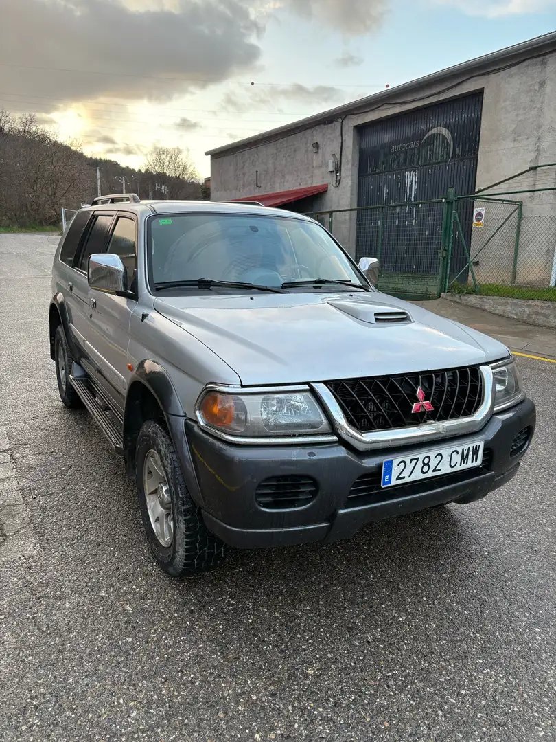 Mitsubishi Montero Sport 2.5 TDi GLS Plus - 2