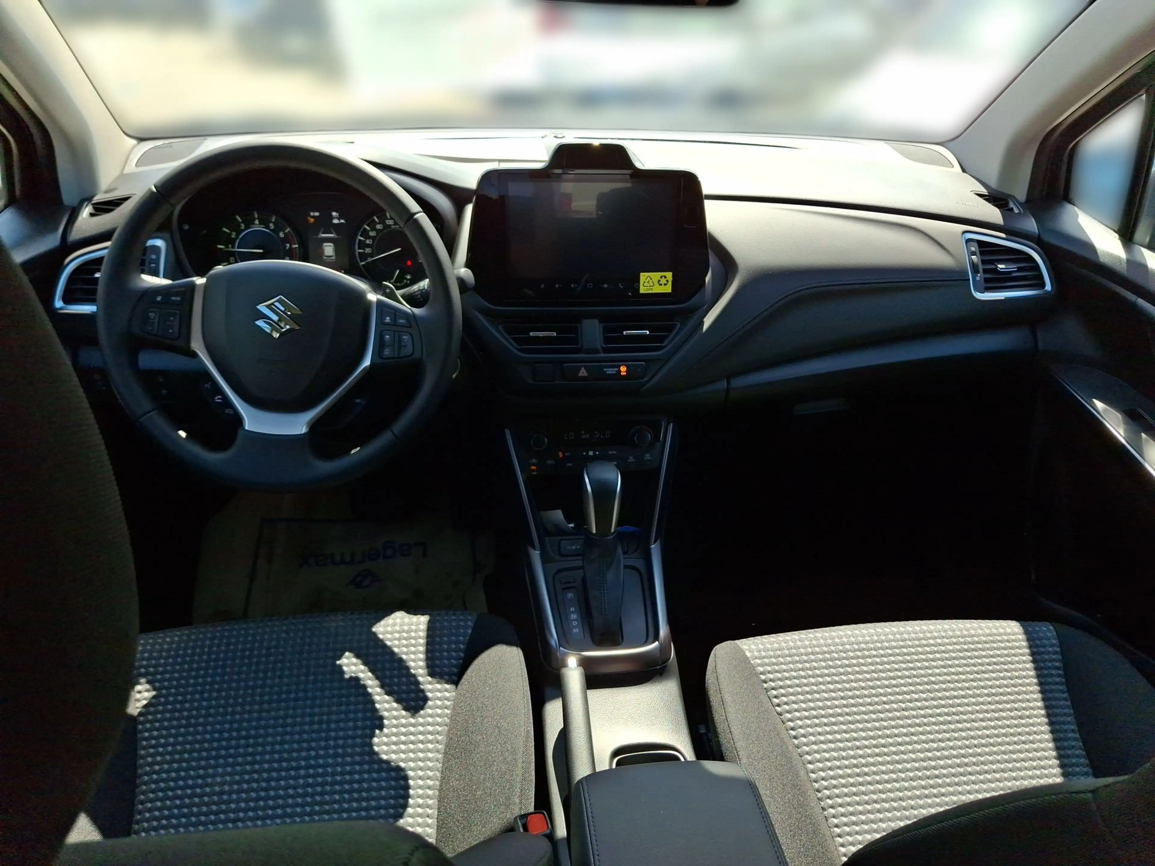 Suzuki S-Cross 1.4 Hybrid shine Aut. ACC+LED+Navi+SHZ — photo 13