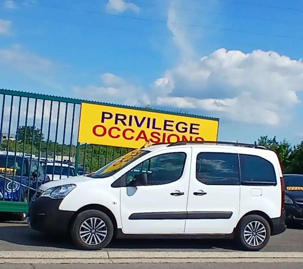 Peugeot Partner 16 BlueHDi 120 cv 6 VIT GPS AIRCO CAPTEUR ATT REM Blanc - 1
