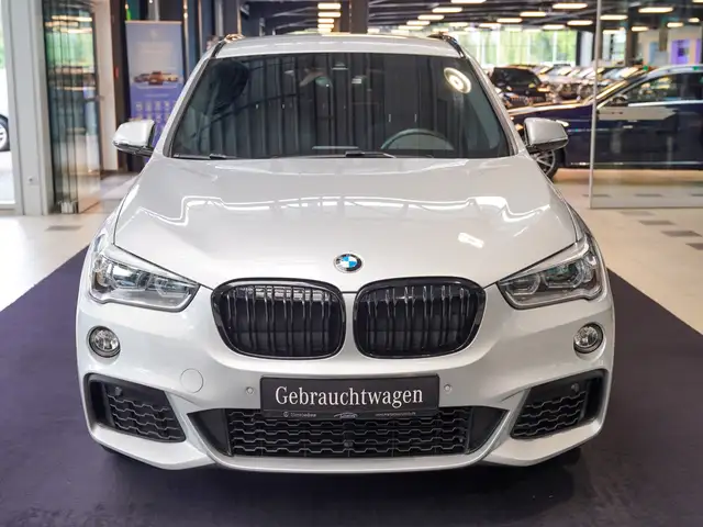 BMW X1 view 8