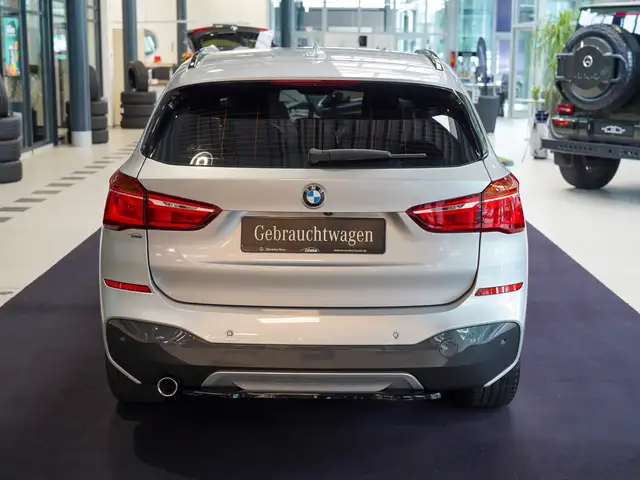 BMW X1 view 4