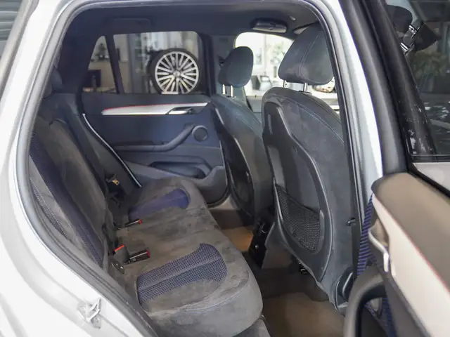 BMW X1 view 12