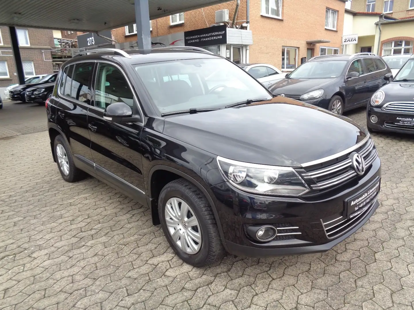Volkswagen Tiguan Sport & Style BMT*Navi*TüV-Neu* Schwarz - 2