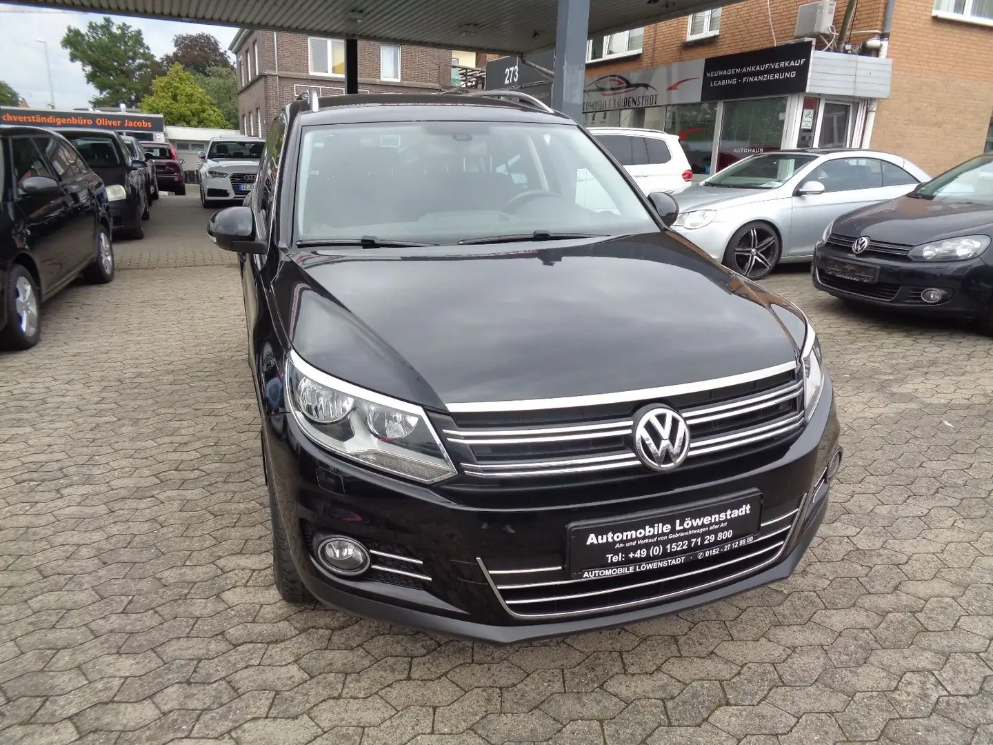 Volkswagen Tiguan Sport & Style BMT*Navi*TüV-Neu* Schwarz - 1