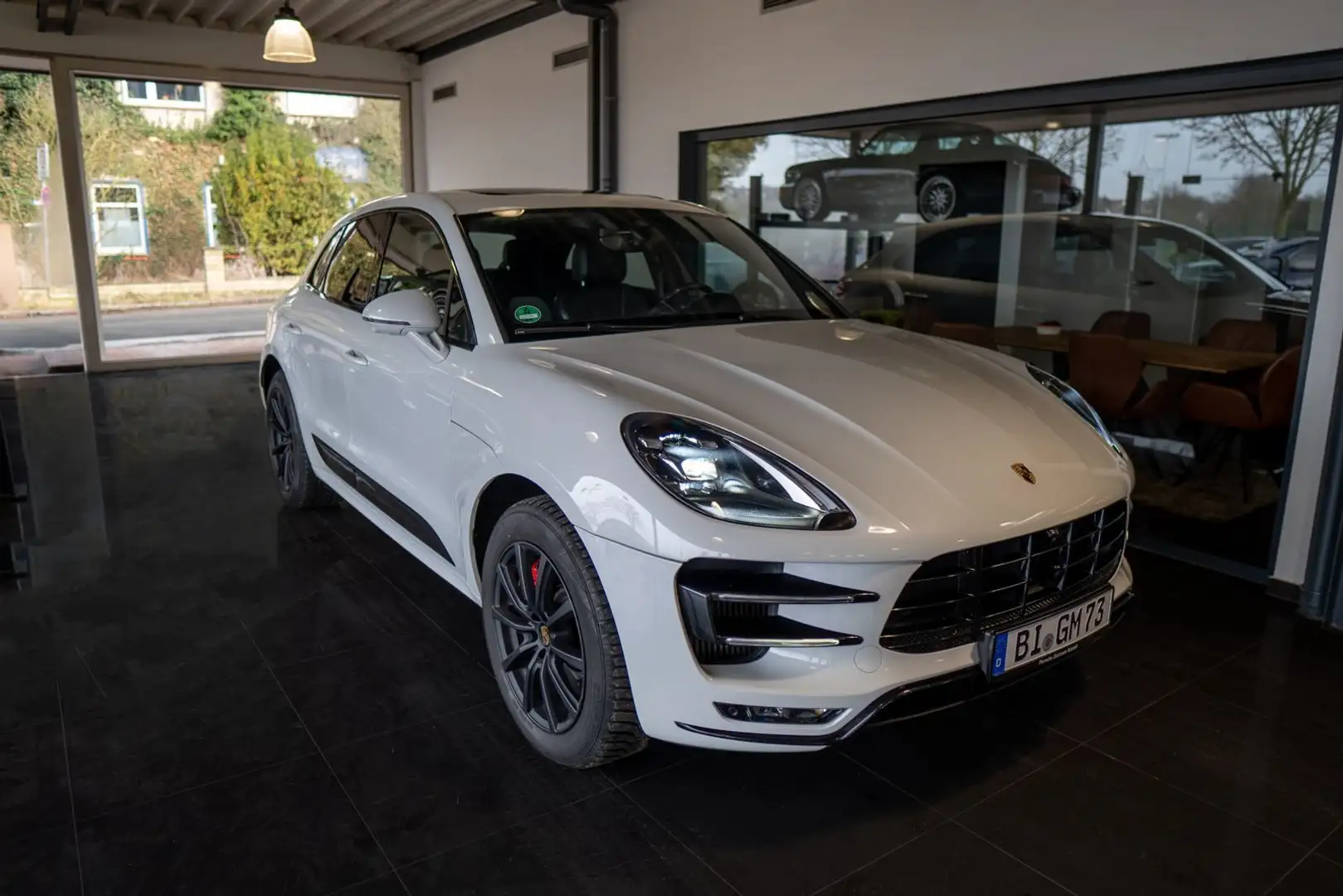Porsche Macan Turbo Performance Carbon Pano Sthzg voll Bianco - 1