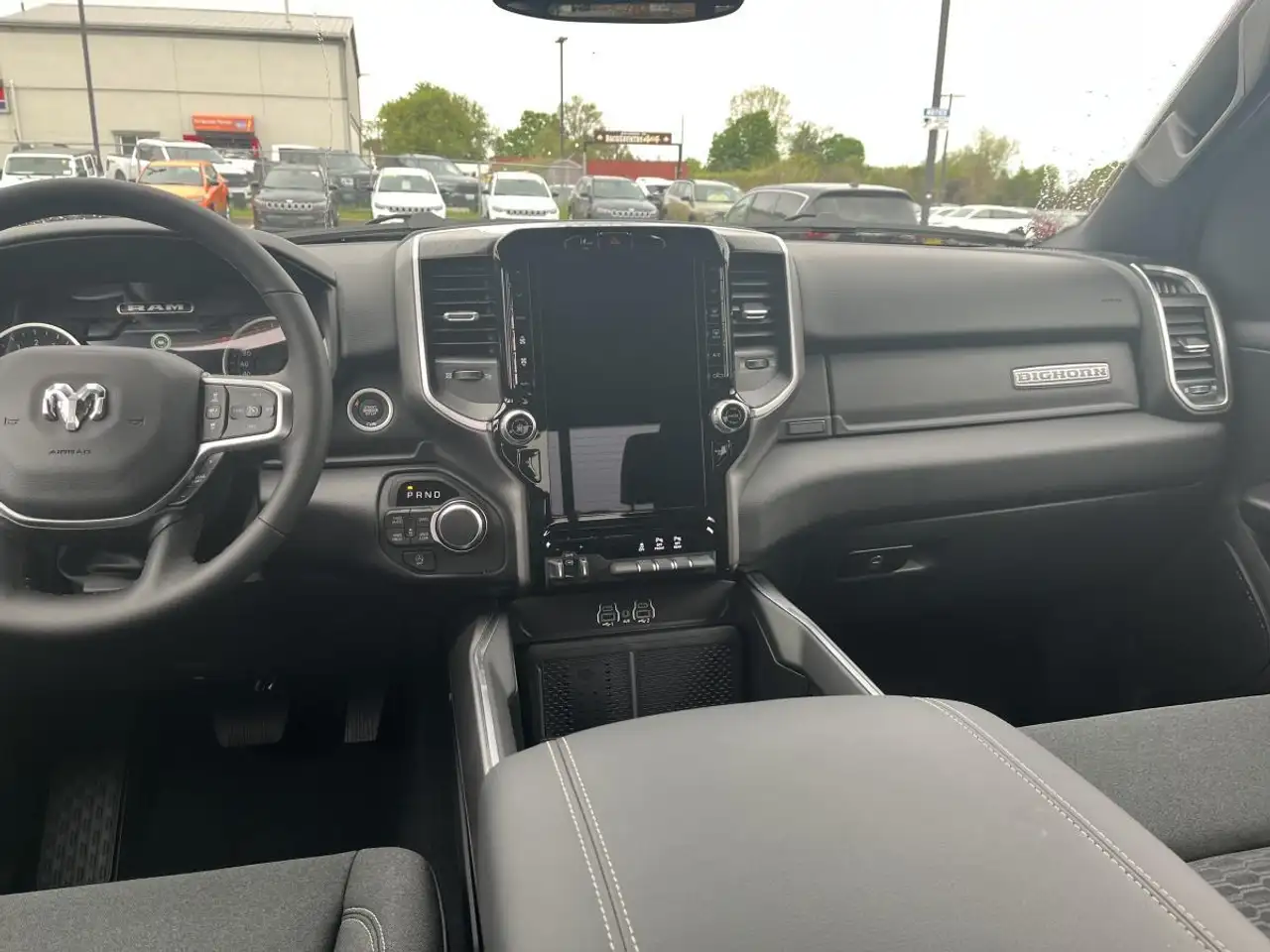 RAM 1500 снимка RAM 1500