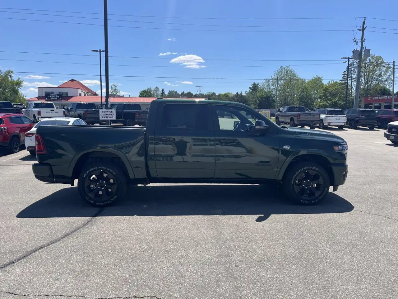 RAM 1500 снимка RAM 1500