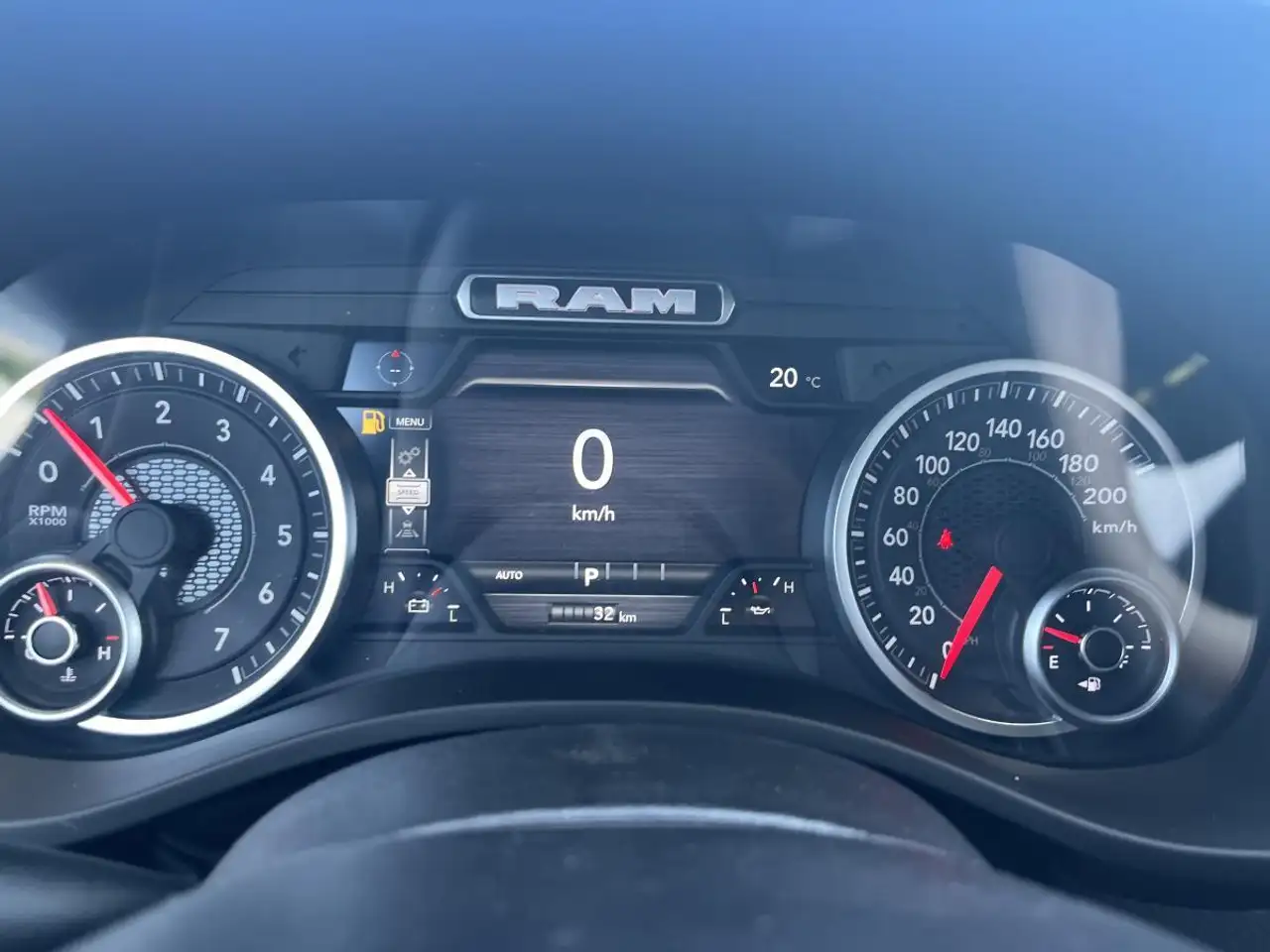 RAM 1500 снимка RAM 1500
