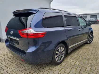 Annonce voiture d'occasion Toyota Sienna - CARADIZE