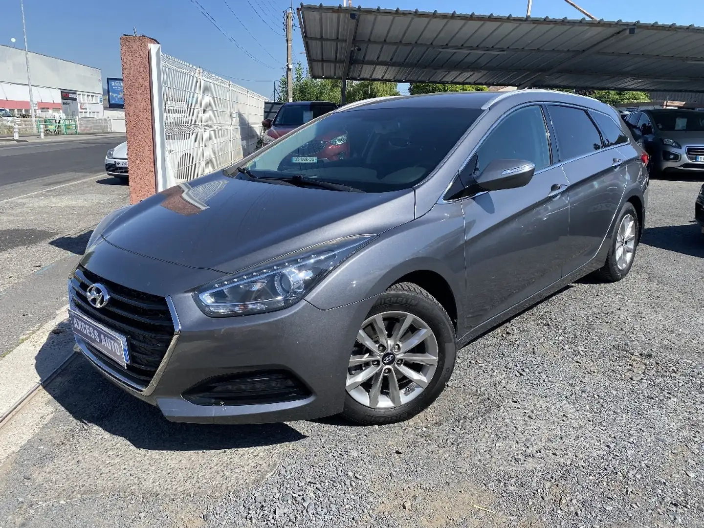 Hyundai i40 1.7 CRDi 141 Blue Drive Intuitive DCT-7 - 1