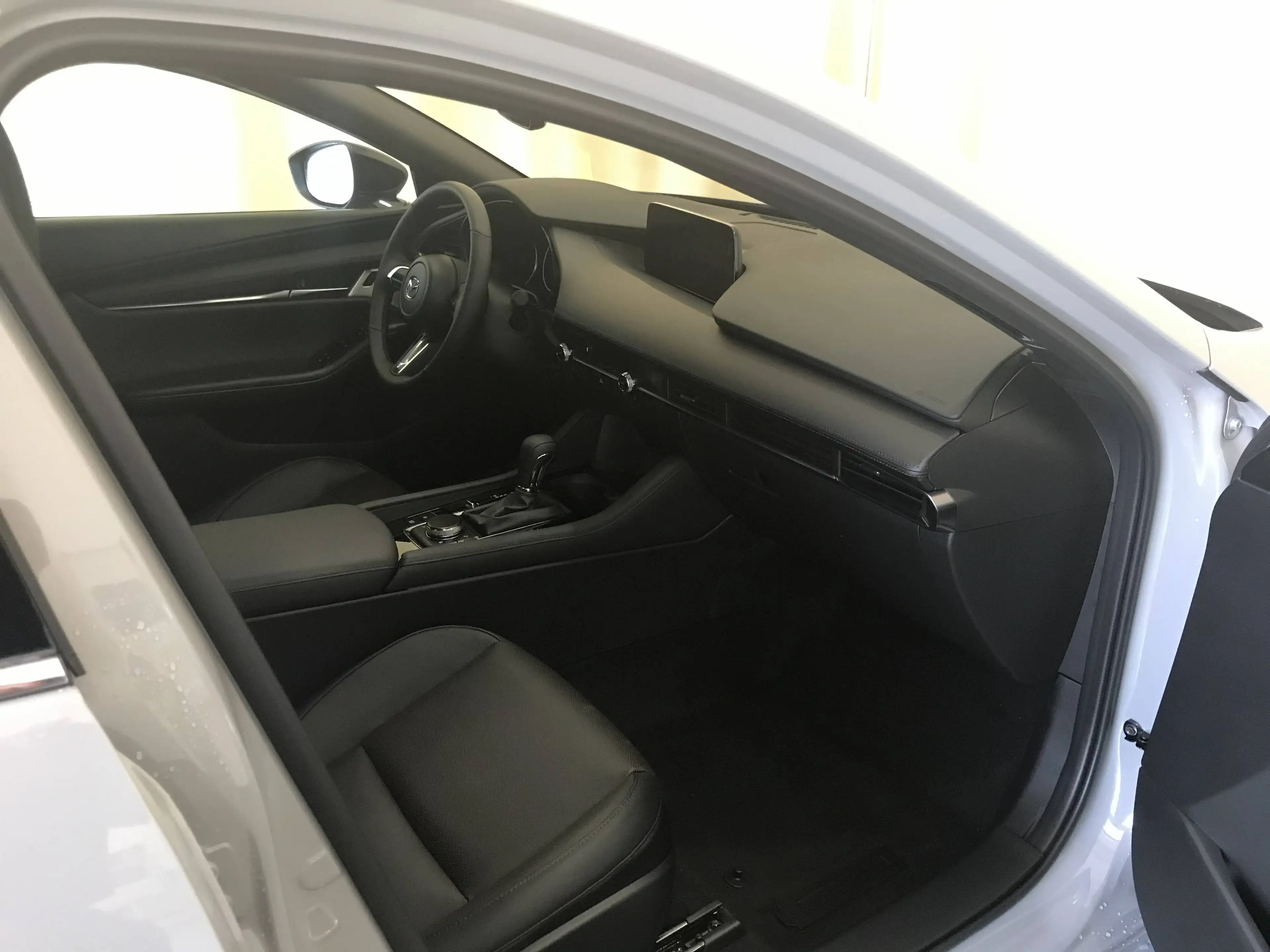 Mazda 3 2.5L e-SKYACTIV G 140ps 6AT HOMURA PLUS / MODELL 2027 — photo 10