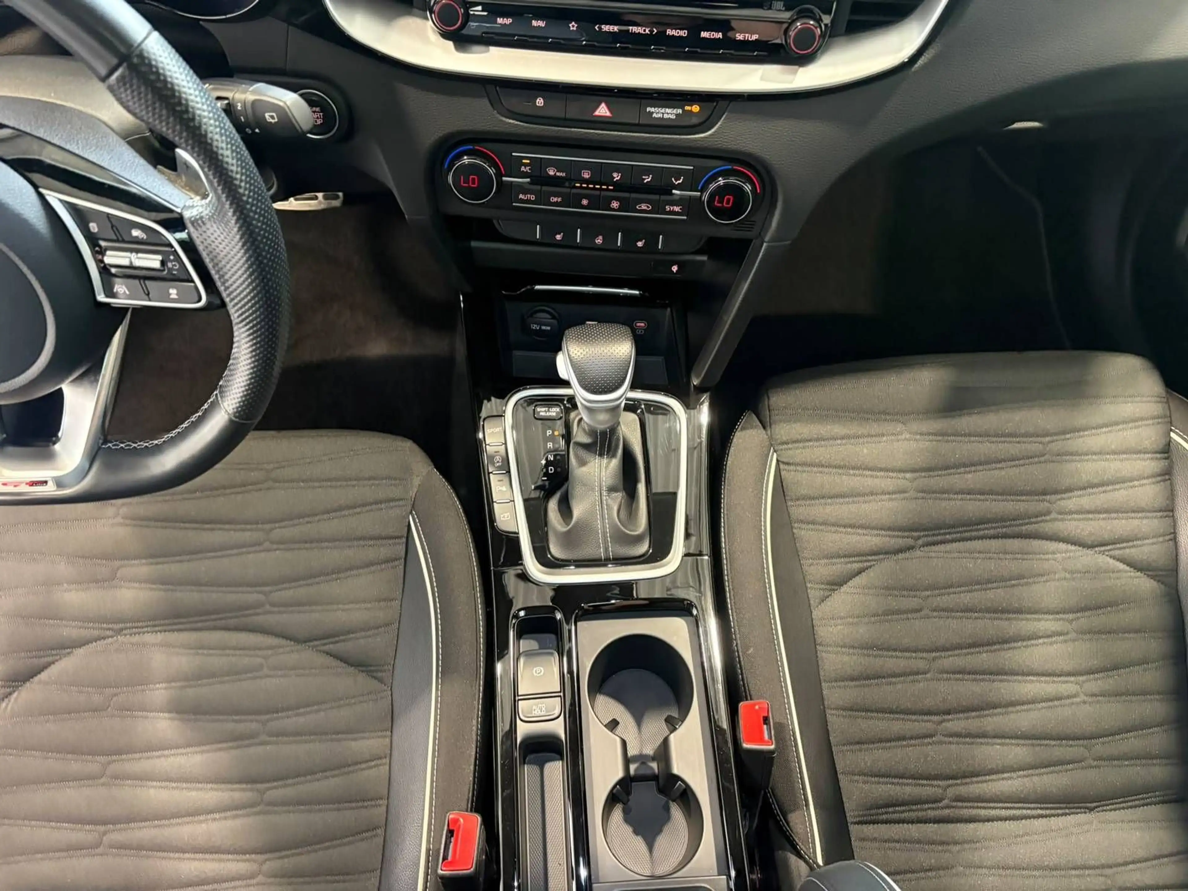 Kia Ceed / cee'd Ceed 1.5 T-GDI GT Line Navi|JBL|LED|Glasdach — photo 12