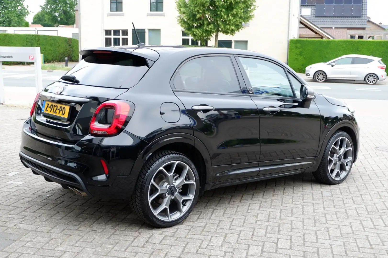 Fiat 500X 1.0 GSE Sport Ballon D'or 117/500 Rijklaar 12MND B Zwart - 2