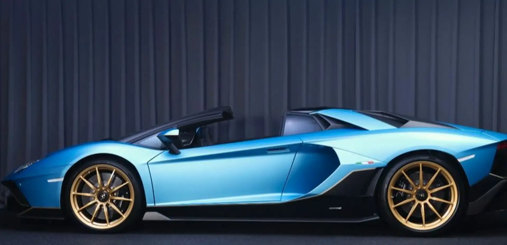 Lamborghini Aventador Descapotable Automático de 3 Puertas Modrá - 2