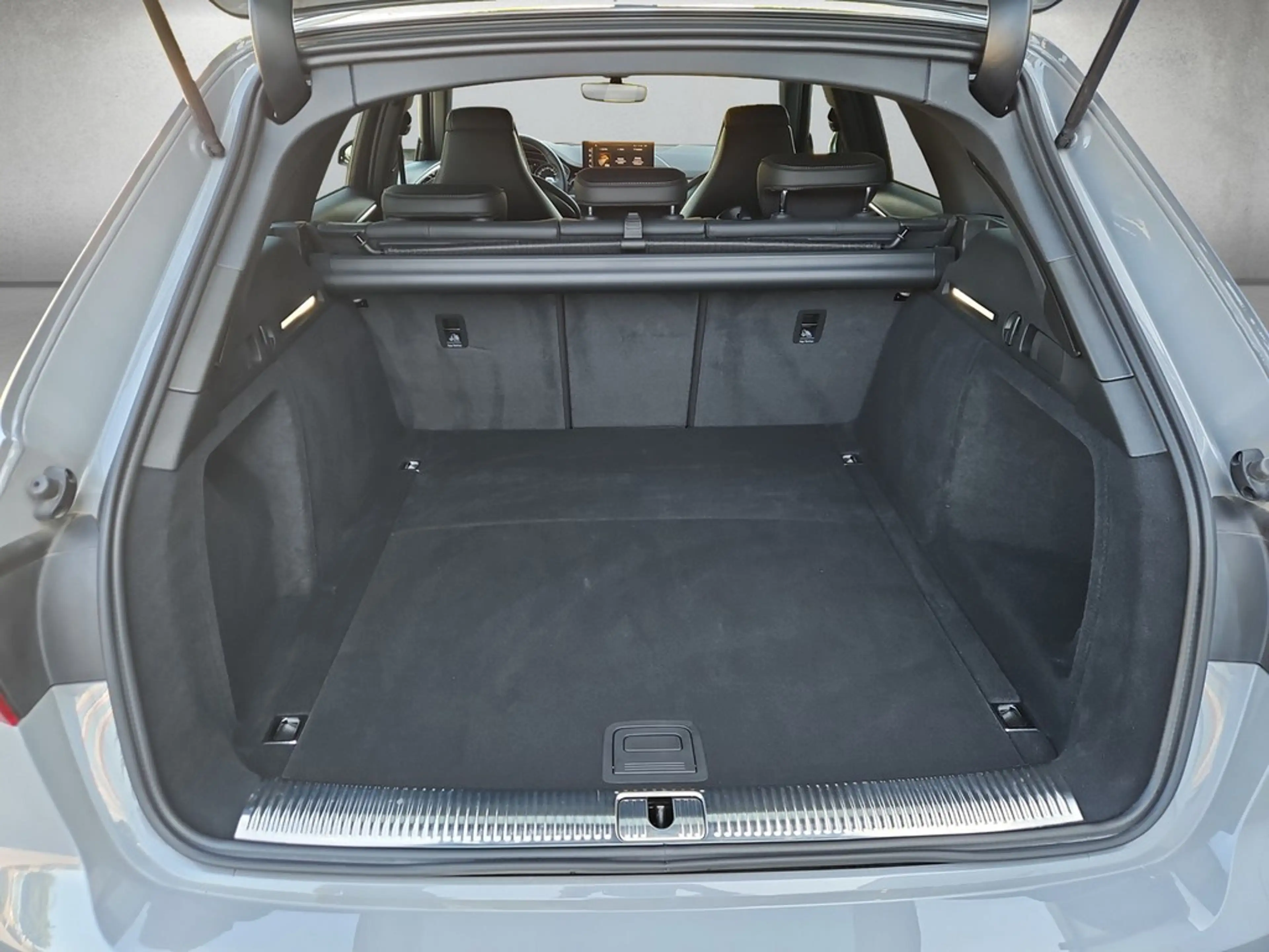 Audi RS4 RS 4 Avant 2.9 TFSI quattro tiptronic *Matrix* — photo 5