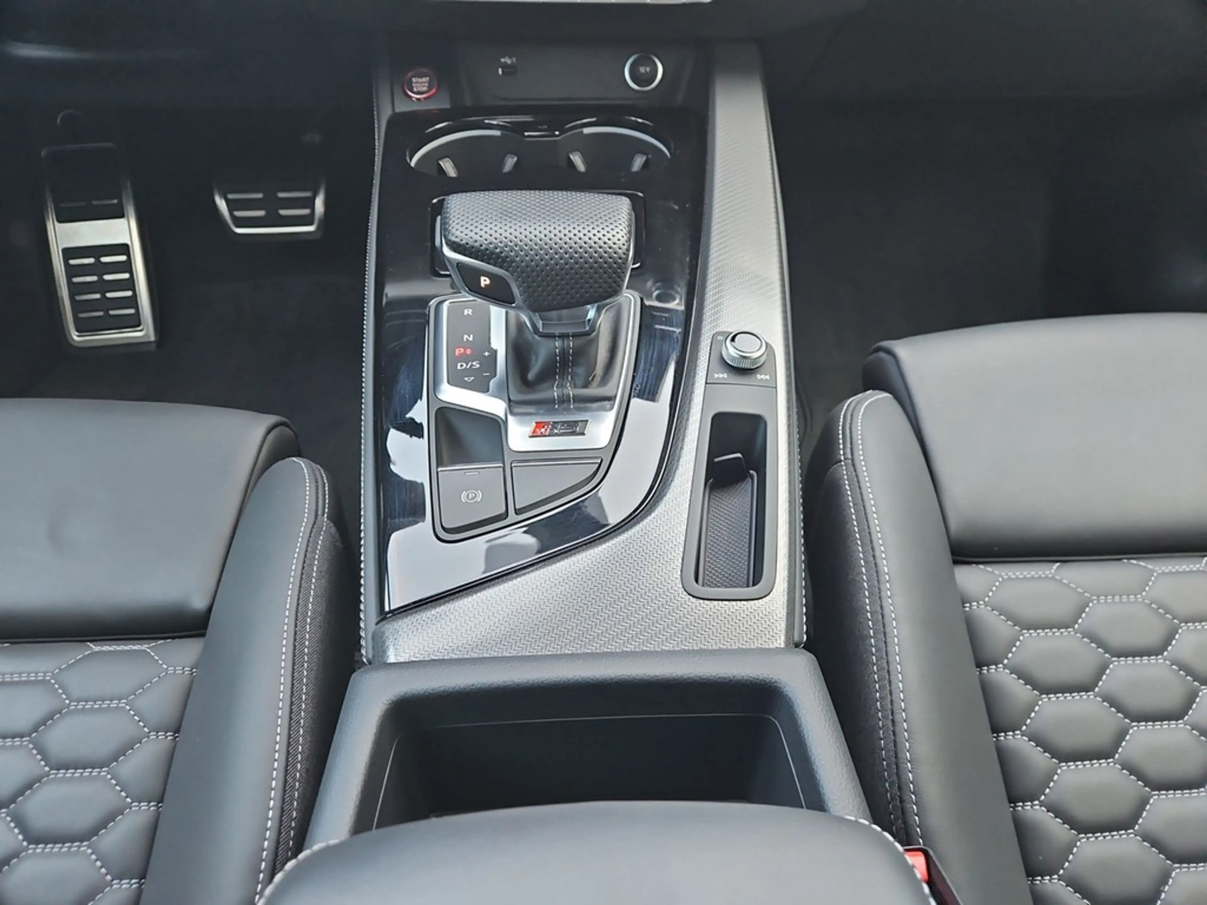 Audi RS4 RS 4 Avant 2.9 TFSI quattro tiptronic *Matrix* — photo 9