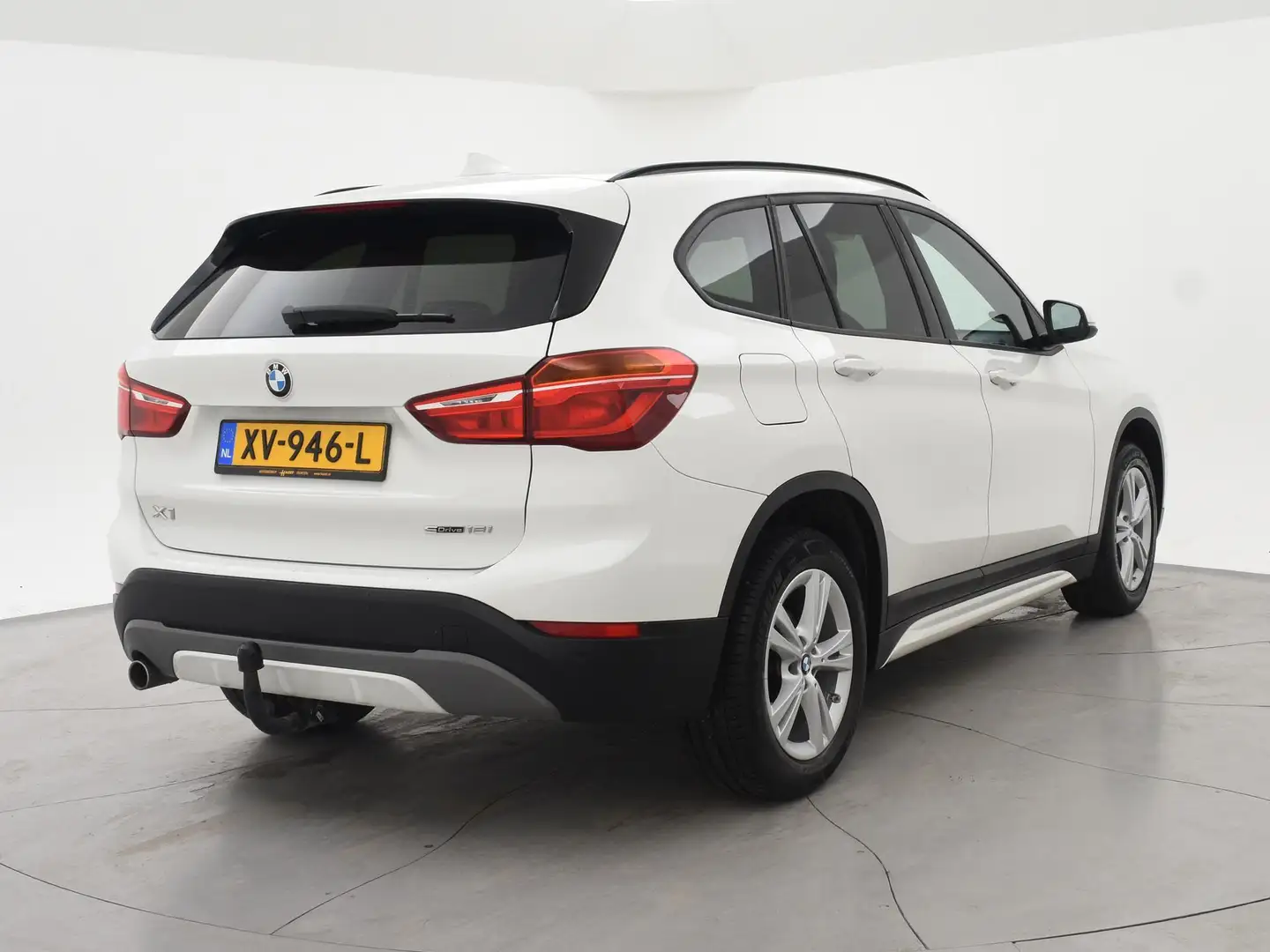 BMW X1 sDrive18i AUT. SPORTLINE + TREKHAAK | LED | SPORTS Blanc - 2