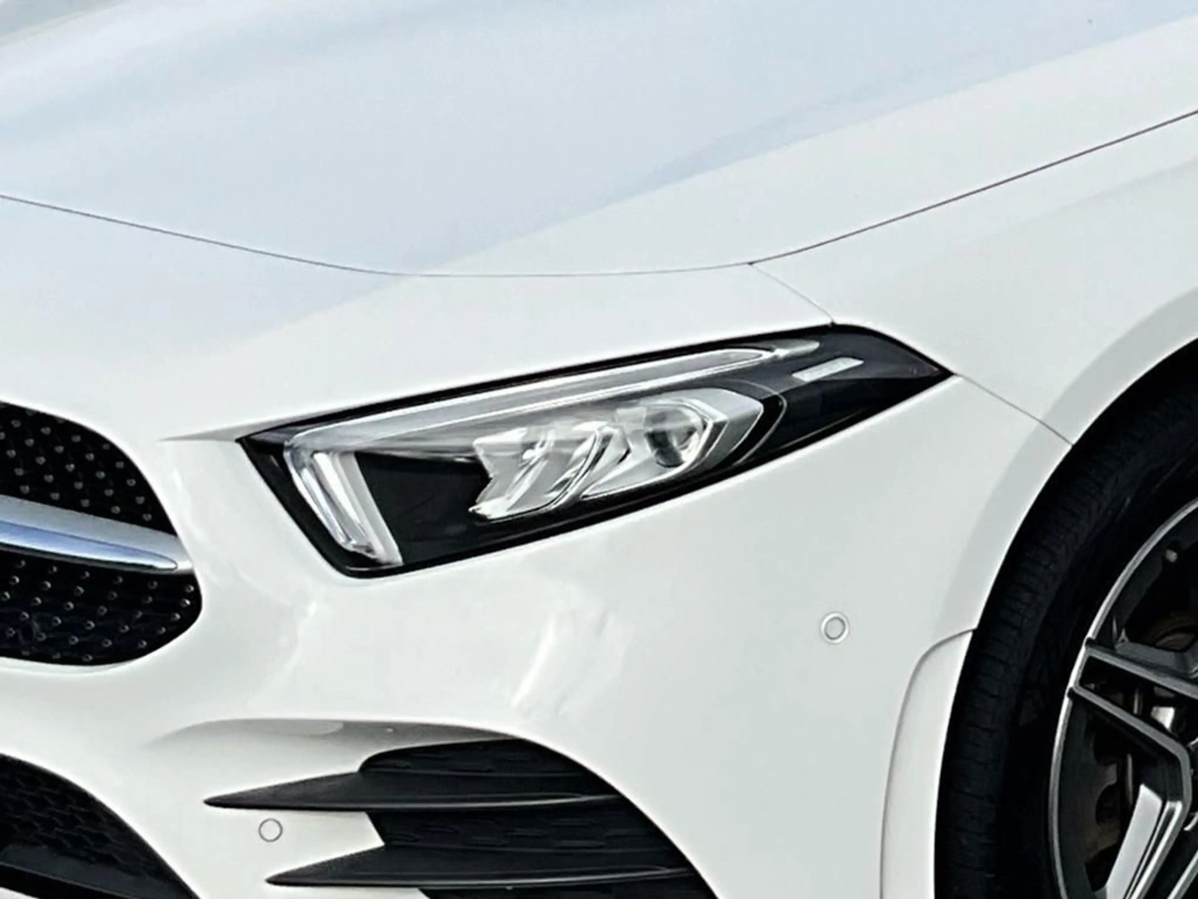 Mercedes-Benz A 250 e AMG AUT Kam. KlimaA LED LM PDC ParkAss — photo 4