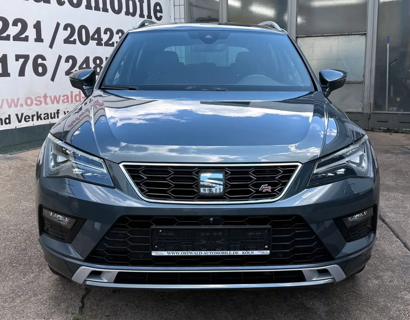 SEAT Ateca 1.5 TSI FR Aut. LED ACC LEDER VIRTUAL KAM Grau - 2