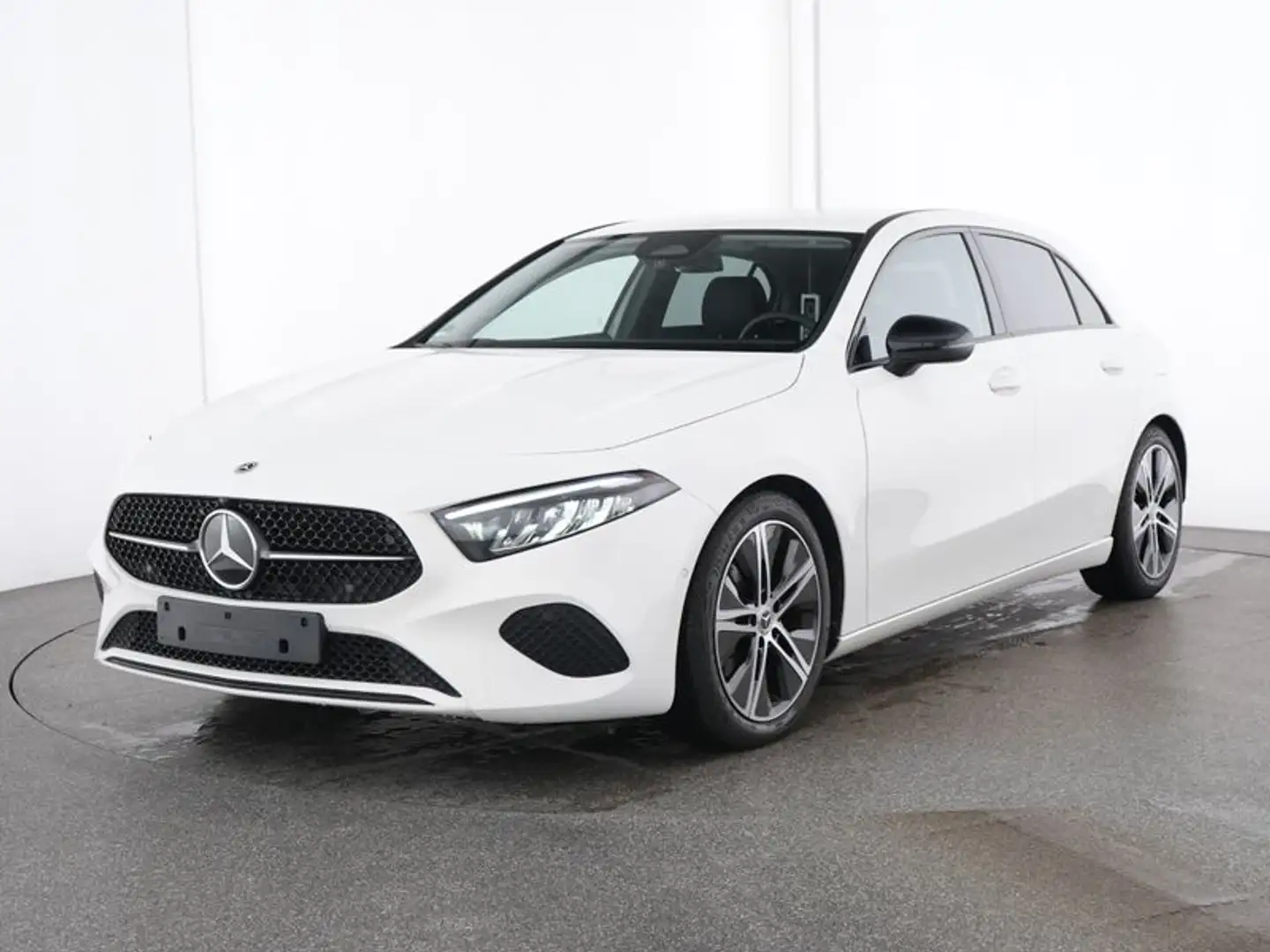 Mercedes-Benz A 220 4MATIC  Progressive, Night Paket Weiß - 1