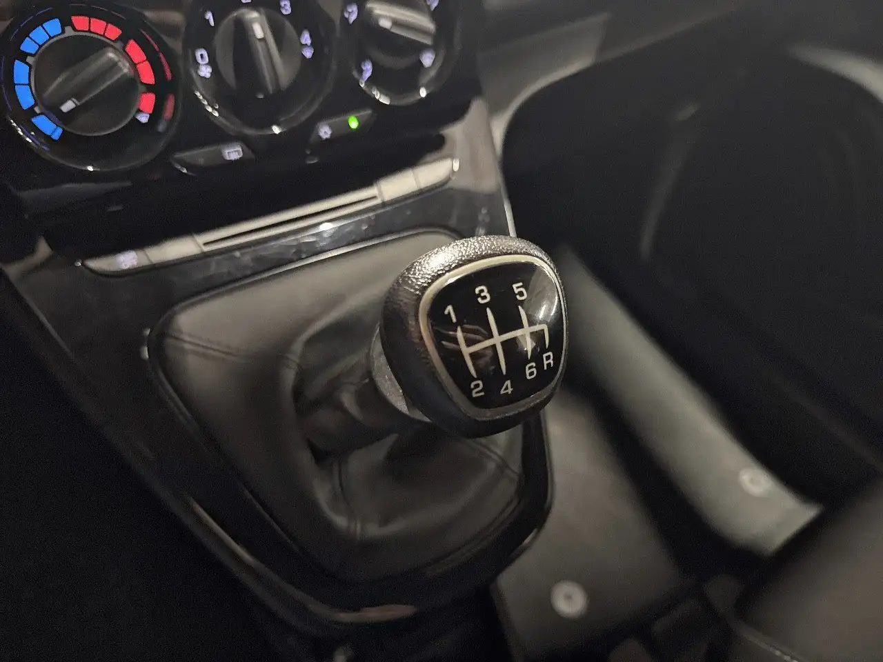 Lancia Ypsilon 2022 — фото 9