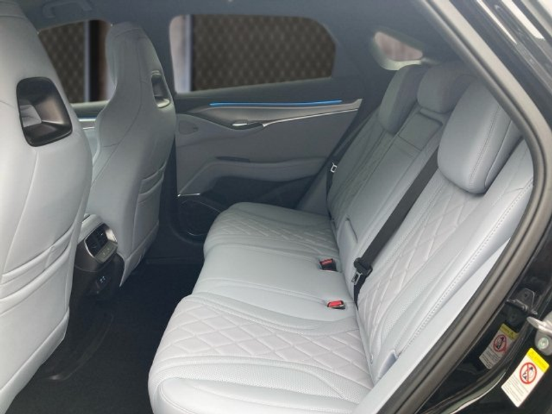 BYD Sealion 7 Excellence AWD — photo 9