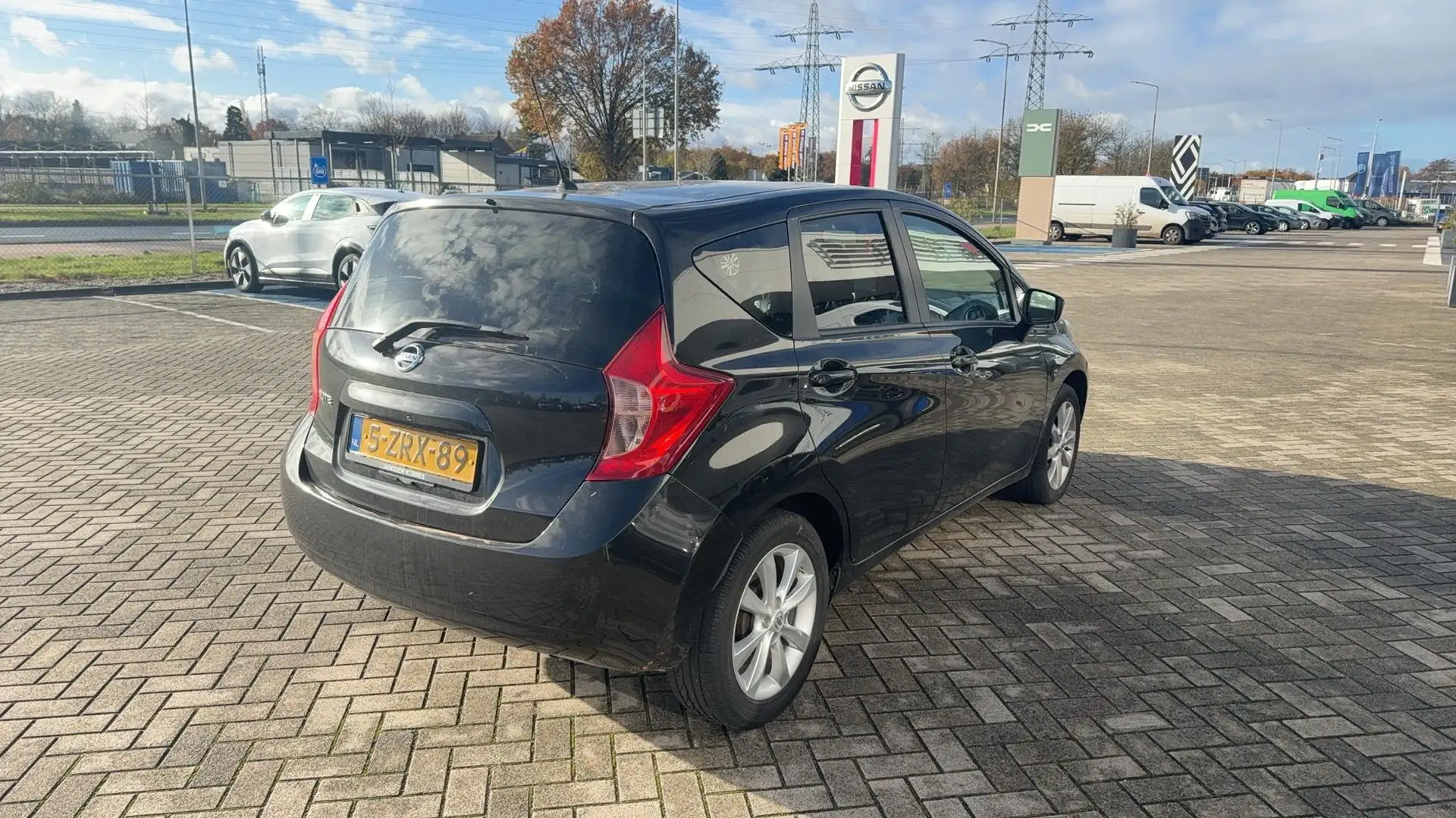 Nissan Note DIG-S 98 PK Connect Edition NL-Auto | Navigatie | Nero - 2