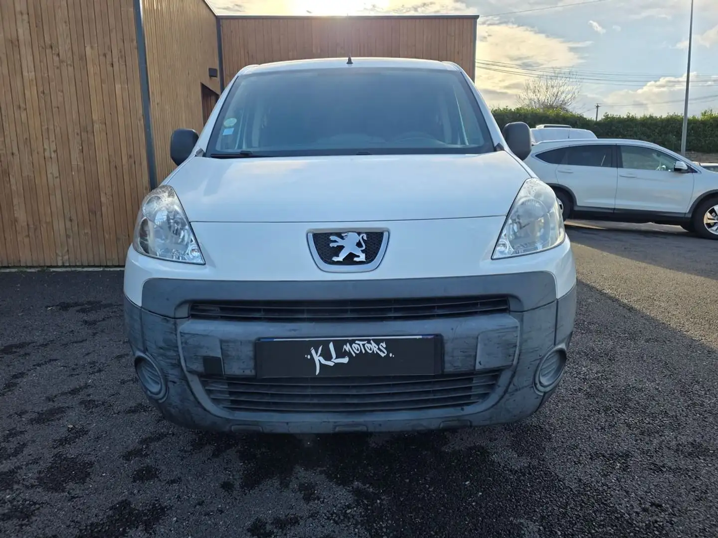 Peugeot Partner 1.6L HDI 90CH AVEC GIRAFON / 3 PLACES / CLIM Blanc - 2