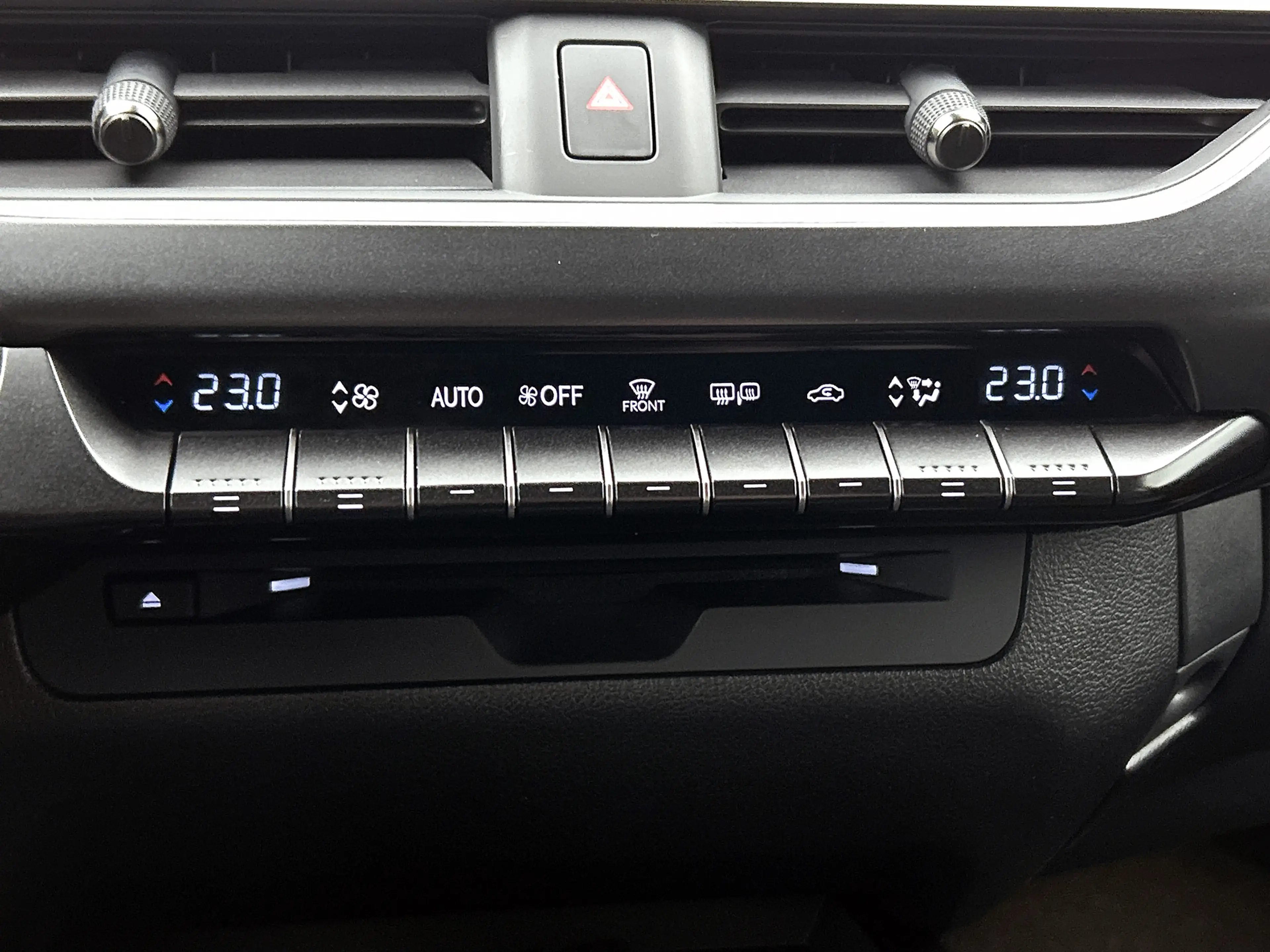 Lexus UX 200 Preference Line | Dealeronderhouden | — photo 10
