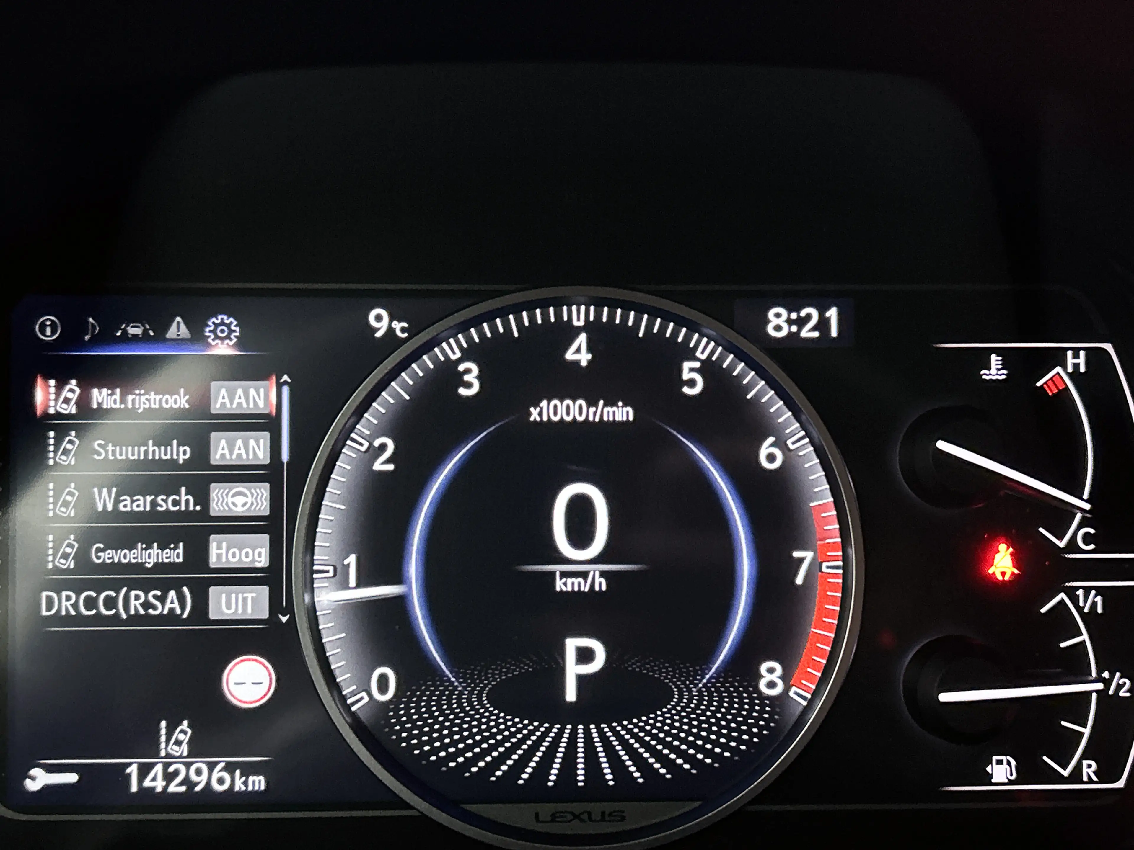 Lexus UX 200 Preference Line | Dealeronderhouden | — photo 5
