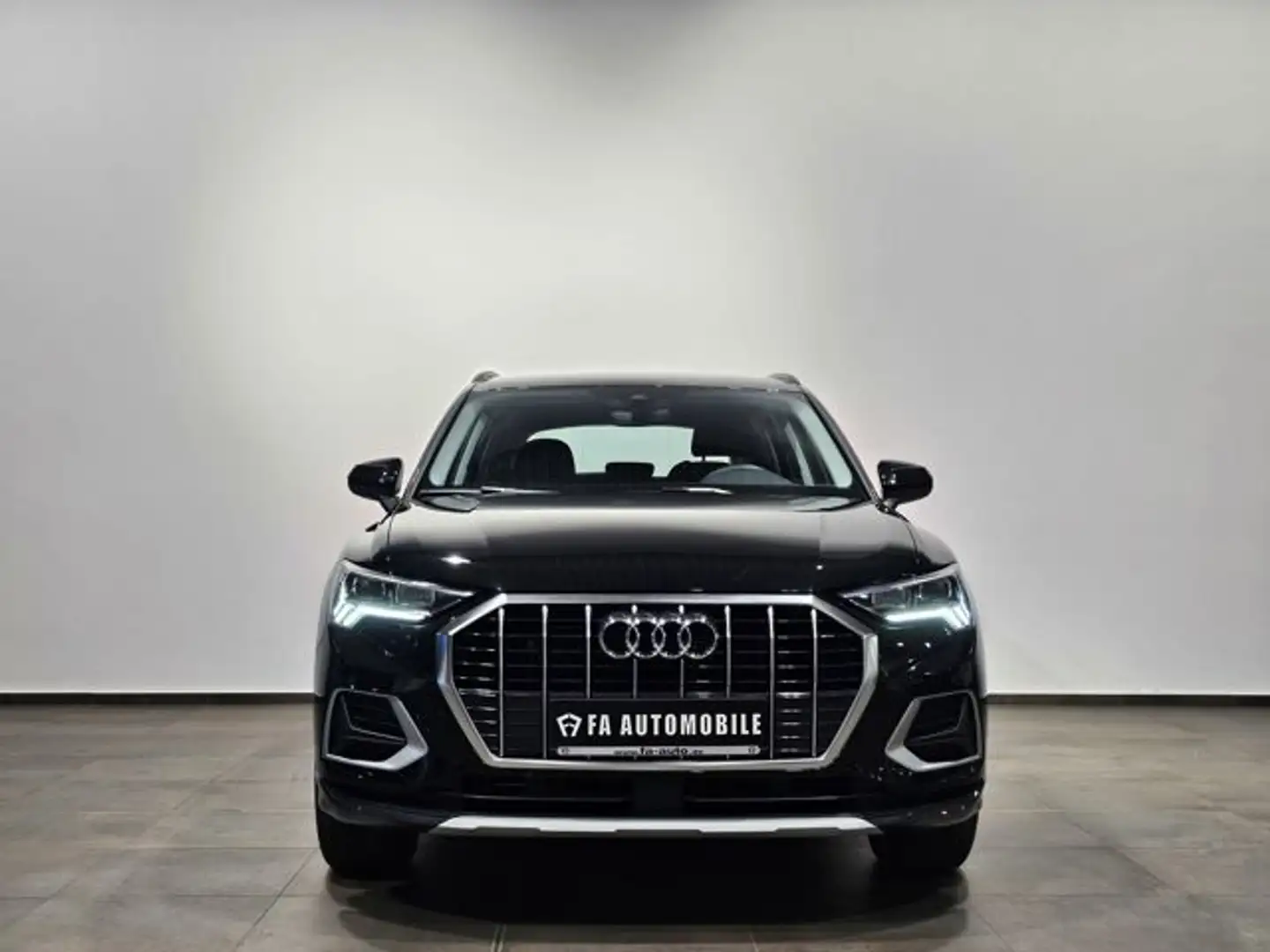 Audi Q3 35 TFSI Sport Virtual LED Acc Standheizung Sport A Schwarz - 2