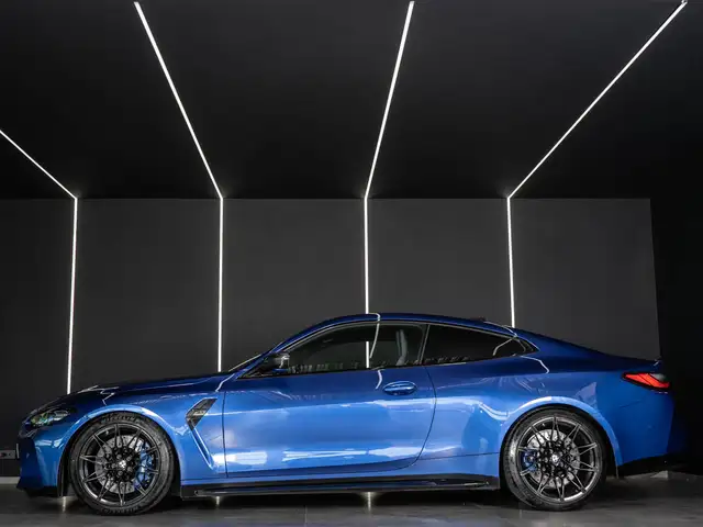 BMW M4 view 7