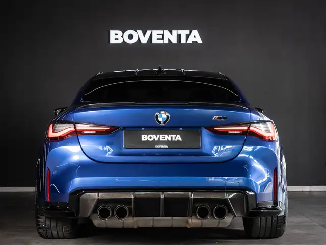 BMW M4 view 9