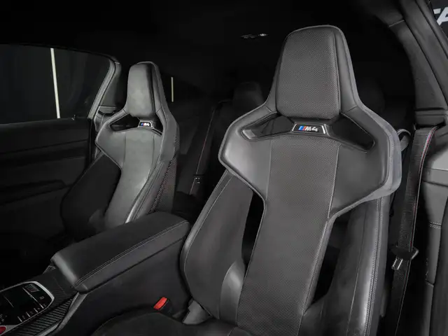 BMW M4 view 12