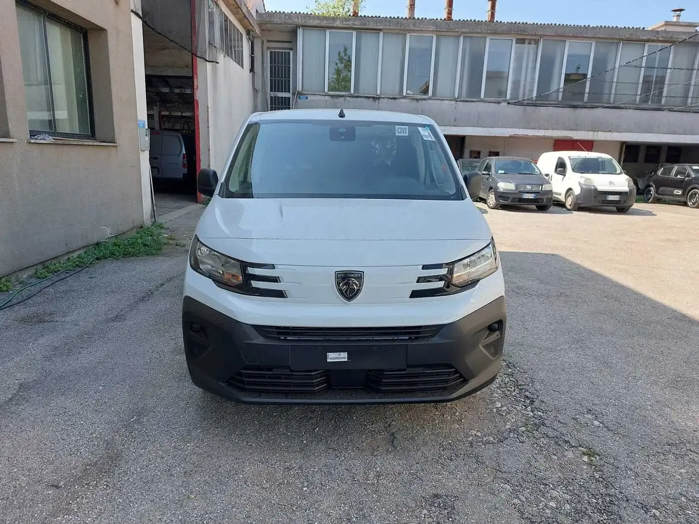 Peugeot Partner nuovo Partner 3 posti long BlueHDi 100cv Bianco - 2