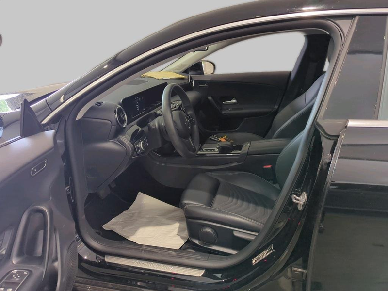 Mercedes-Benz CLA 180 SB Key Lane Navi AUT Klima — photo 8