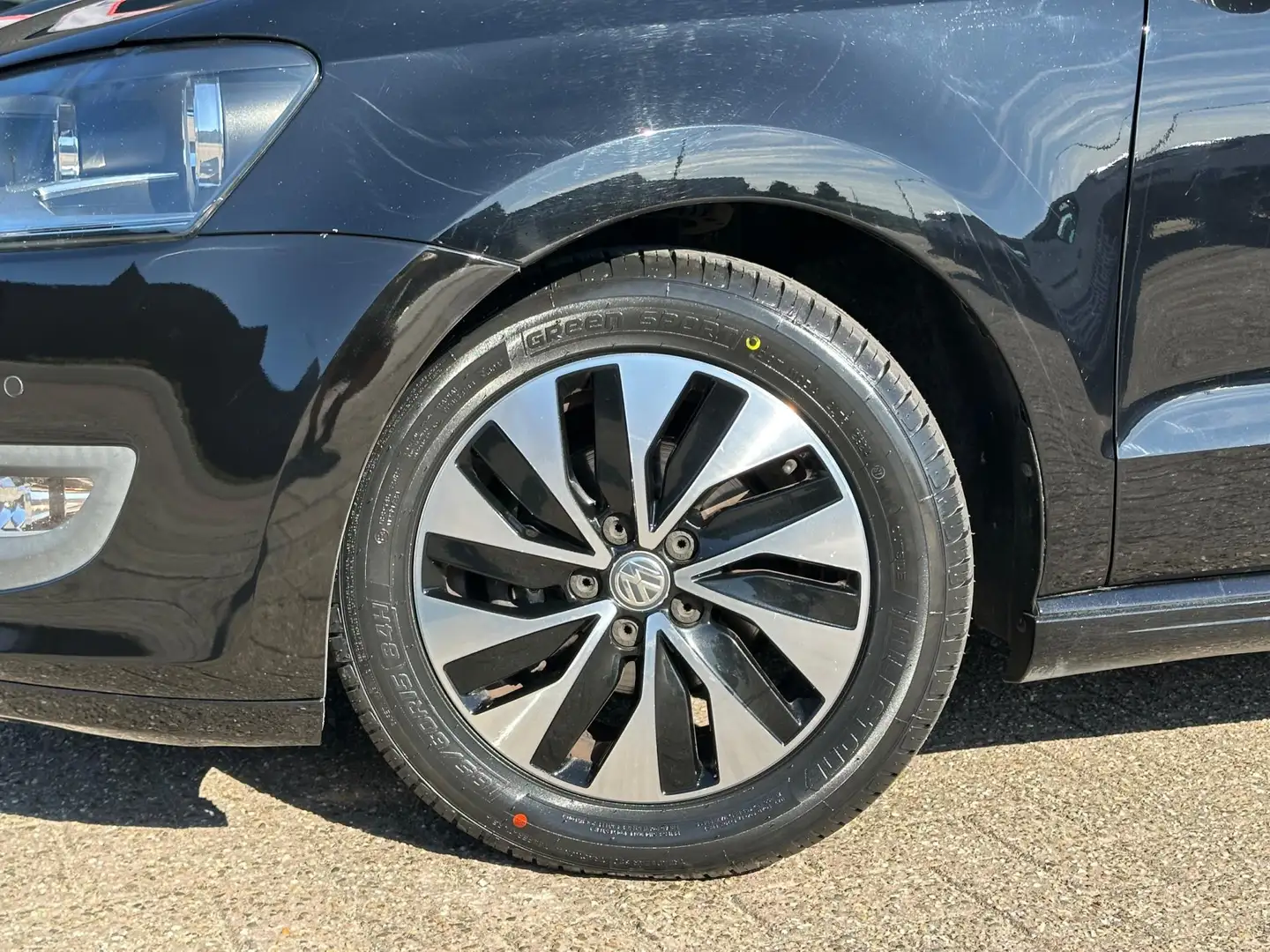 Volkswagen Polo 1.0 BlueMotion Edition | NAVI | CarPlay | CRUISECR Zwart - 2