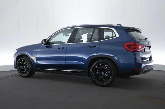 BMW iX3 80 kWh LEDER/CUIR LED GPS PDC CAM Pano BLIS Verw.